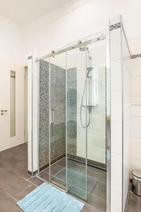Grosszuegige 185M2-Altbauwohnung In Bestlage 7Zimmer-2Baeder-2Kuechen-2Wcs Hamburgo Exterior foto